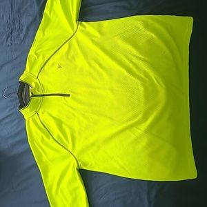 Old Navy Active XL mens Yellow shirt